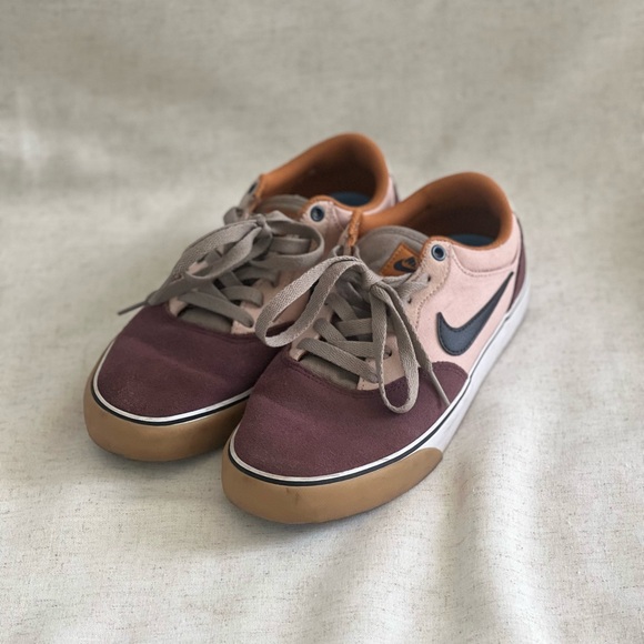 Nike Pink and Brown Athletic Shoes - Picture 1 of 3